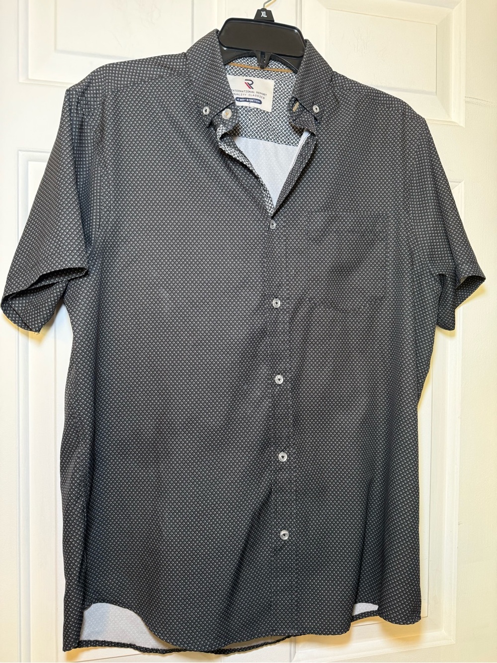 International Report Quality Classic Mens Medium? Button Up Shirt 4 Way Stretch